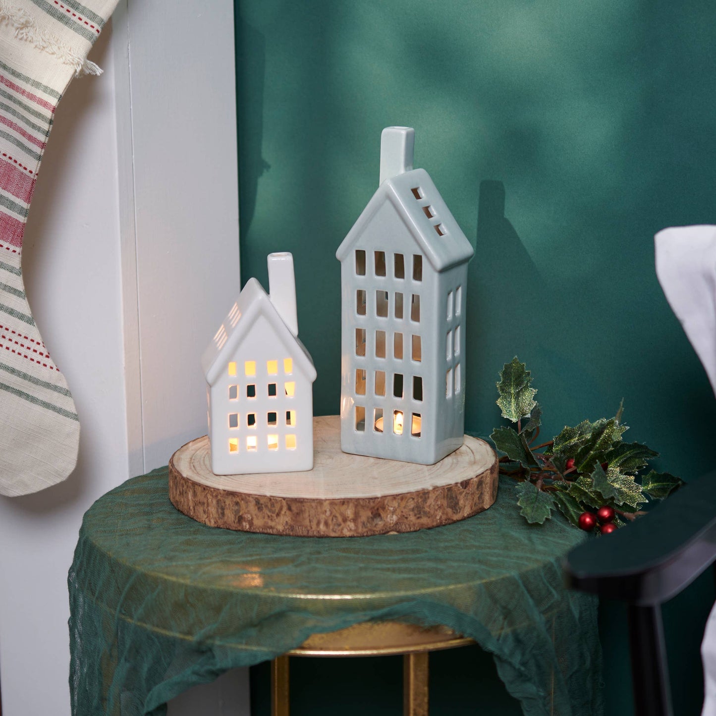 Village House Candle Holder Set